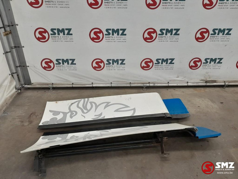 Scania Occ set cabinespoilers links + rechts Scania - Aérodynamique/ Spoilers pour Camion: photos 2 Scania Occ set cabinespoilers links + rechts Scania - Aérodynamique/ Spoilers pour Camion: photos 2