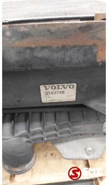 Volvo Occ Radiator met intercooler Volvo FH12 - Radiateur pour Camion: photos 2 Volvo Occ Radiator met intercooler Volvo FH12 - Radiateur pour Camion: photos 2
