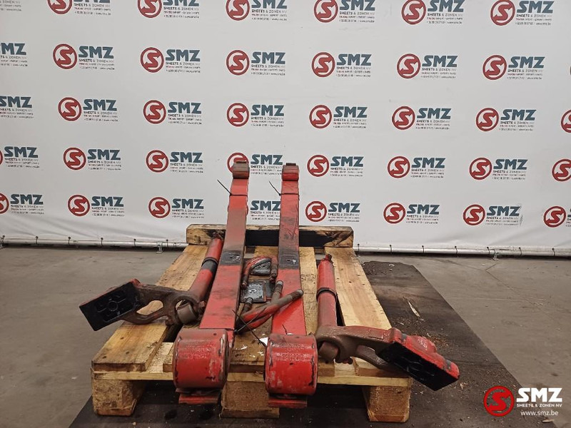 Volvo Occ set voorste bladveren met schokdempers en beug - Suspension du ressort pour Camion: photos 4 Volvo Occ set voorste bladveren met schokdempers en beug - Suspension du ressort pour Camion: photos 4