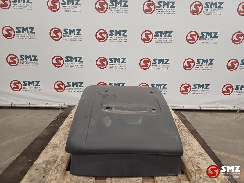 Volvo Occ spatbord cabine achter L/R Volvo - Carrosserie et extérieur pour Camion: photos 3 Volvo Occ spatbord cabine achter L/R Volvo - Carrosserie et extérieur pour Camion: photos 3