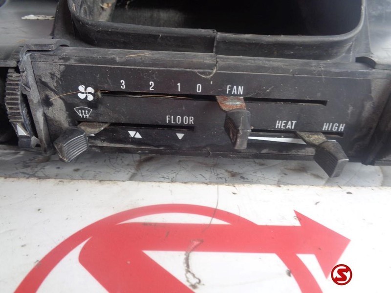 Volvo Occ verwarming volvo fh12 - Chauffage/ Ventilation pour Camion: photos 5 Volvo Occ verwarming volvo fh12 - Chauffage/ Ventilation pour Camion: photos 5