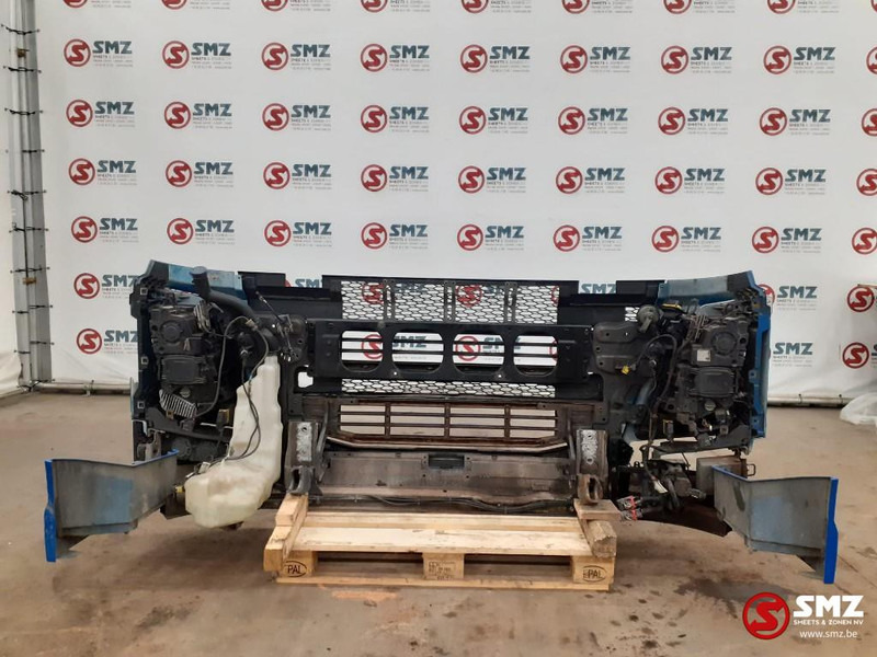 Volvo Occ voorbumper compleet Volvo - Calandre pour Camion: photos 2 Volvo Occ voorbumper compleet Volvo - Calandre pour Camion: photos 2