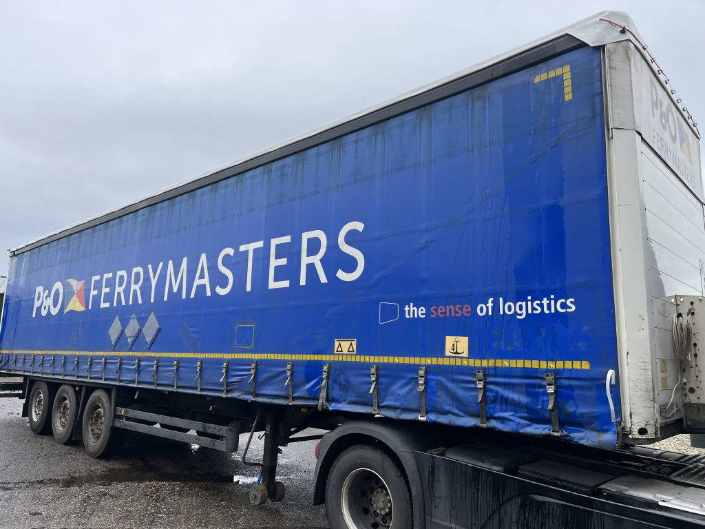 Schmitz Cargobull Coil - Camion à rideaux coulissants: photos 1 Schmitz Cargobull Coil - Camion à rideaux coulissants: photos 1