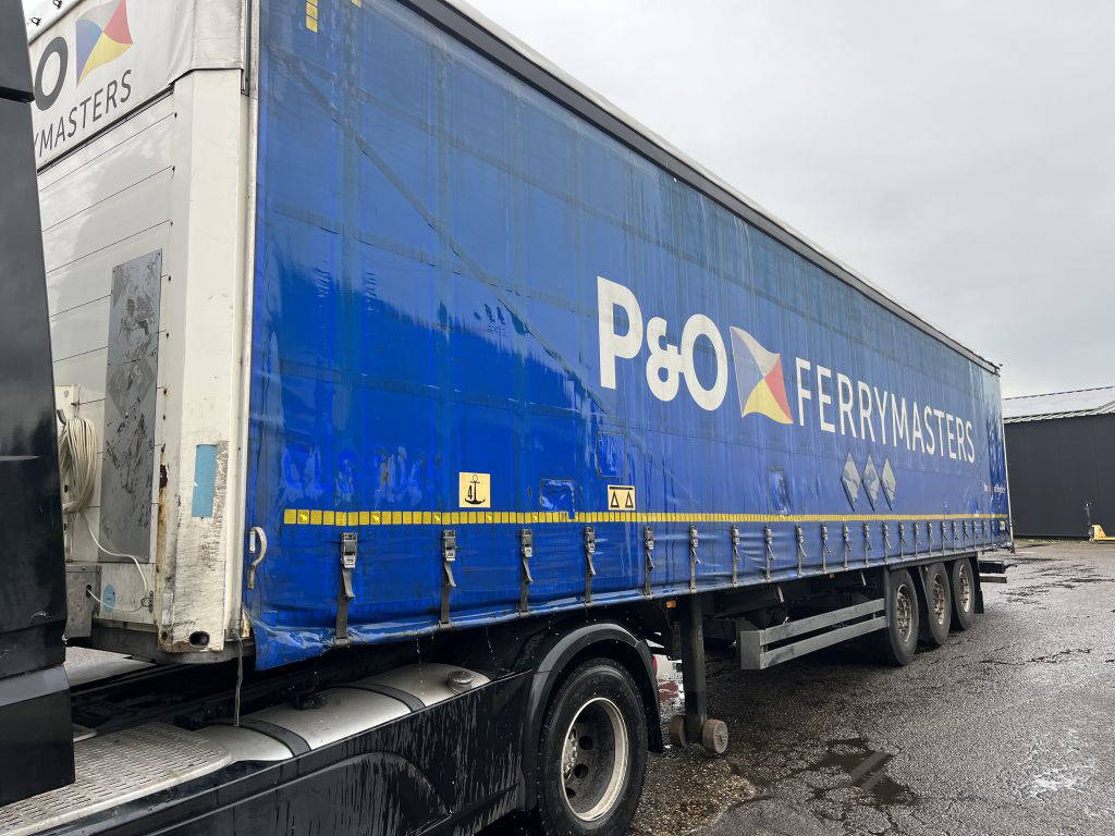 Schmitz Cargobull Coil - Camion à rideaux coulissants: photos 3 Schmitz Cargobull Coil - Camion à rideaux coulissants: photos 3