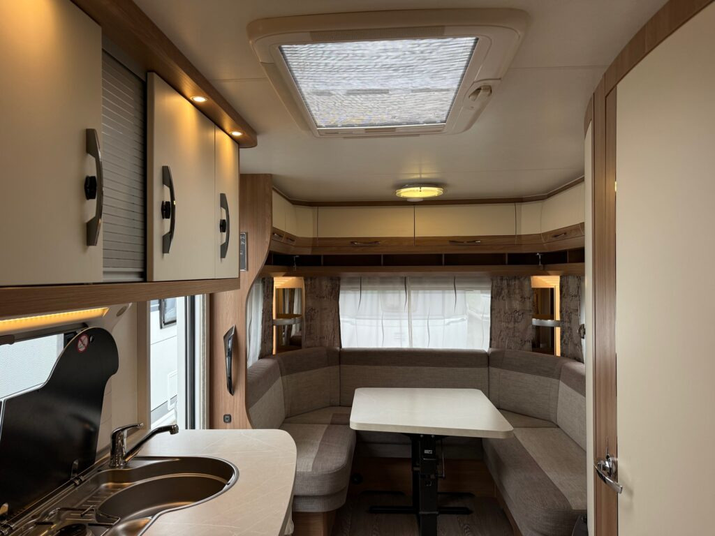 Caravane Hobby De Luxe 455 UF 2020: photos 8 Caravane Hobby De Luxe 455 UF 2020: photos 8