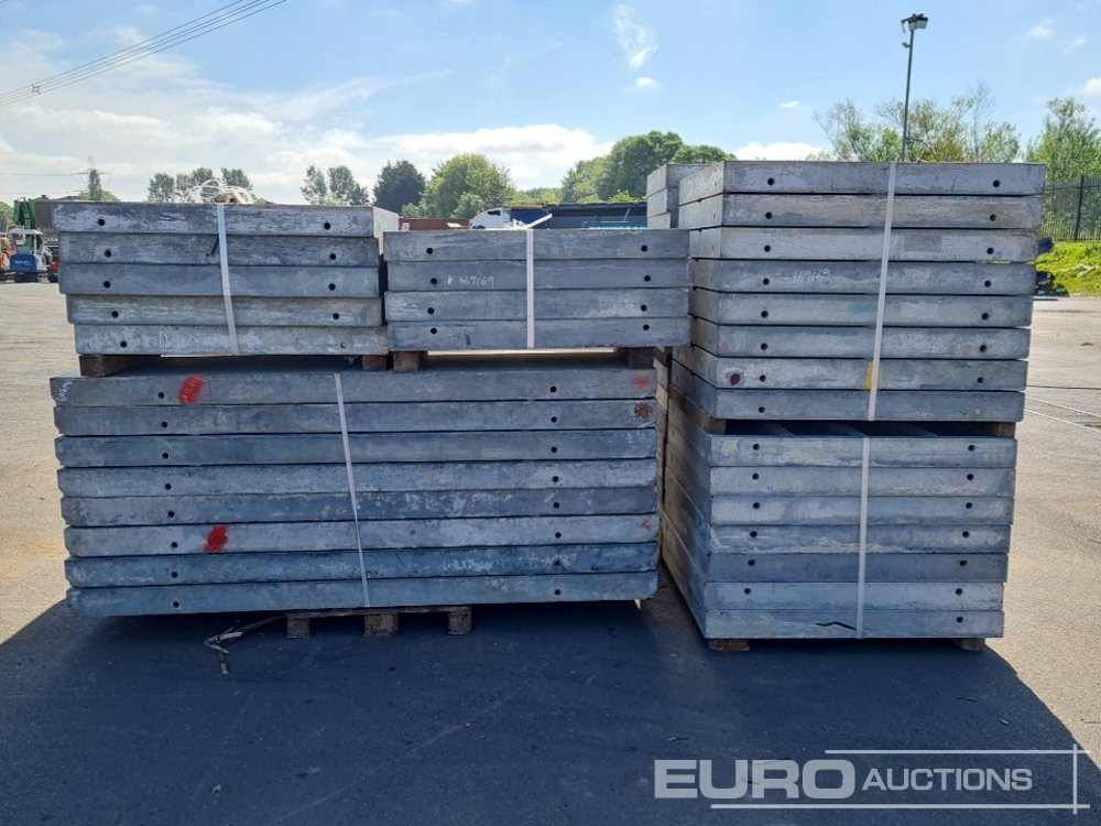 1.25m x 1.25m Concrete Shuttering (2 Bundles), 1m x 1.25m Concrete Shuttering (6 Bundles), 1.25m x 2.5m Concrete Shuttering (1 Bundle) & 0.55m x 2.5m Concrete Shuttering (2 Bundles) - Travaux routiers: photos 4 1.25m x 1.25m Concrete Shuttering (2 Bundles), 1m x 1.25m Concrete Shuttering (6 Bundles), 1.25m x 2.5m Concrete Shuttering (1 Bundle) & 0.55m x 2.5m Concrete Shuttering (2 Bundles) - Travaux routiers: photos 4