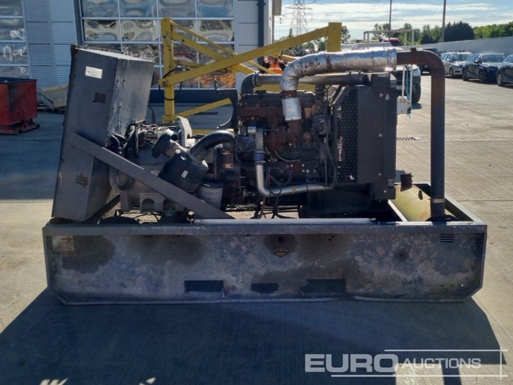 100kVA Generator, 4 Cylinder Engine - Groupe électrogène: photos 2 100kVA Generator, 4 Cylinder Engine - Groupe électrogène: photos 2
