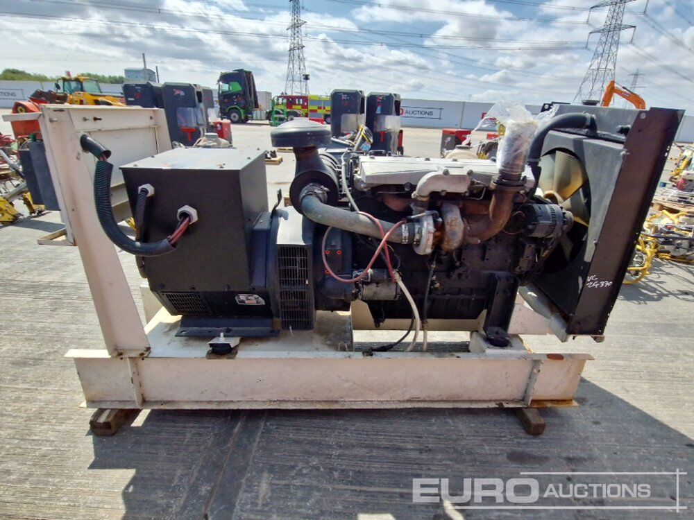 100kVA Generator, Perkins Engine - Groupe électrogène: photos 2 100kVA Generator, Perkins Engine - Groupe électrogène: photos 2