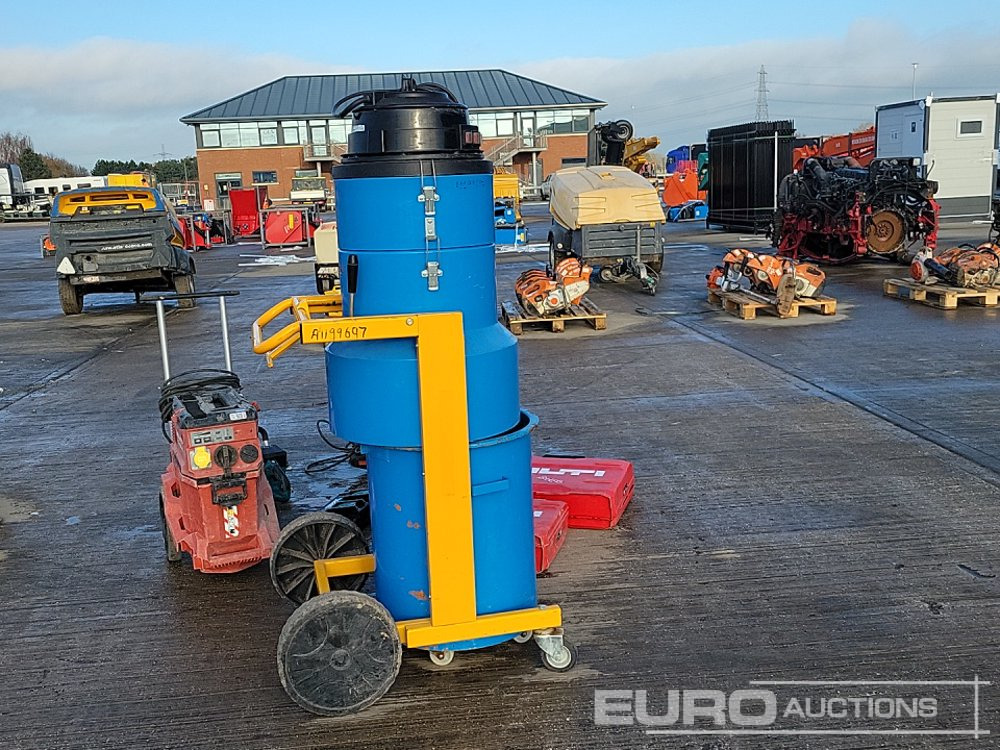110 Volt SPE Vacuum, Hilti VC 40M-X 110 Volt Dust Extractor, Makita Cordless Floor Saw & Charger Pack, Hilti TE 70-ATC 110 Volt Hammer Drill, Hilti TE 700-AVR 110 Volt Hammer Drill, Hilti TE 30 110 Vo - Matériel de chantier: photos 5 110 Volt SPE Vacuum, Hilti VC 40M-X 110 Volt Dust Extractor, Makita Cordless Floor Saw & Charger Pack, Hilti TE 70-ATC 110 Volt Hammer Drill, Hilti TE 700-AVR 110 Volt Hammer Drill, Hilti TE 30 110 Vo - Matériel de chantier: photos 5