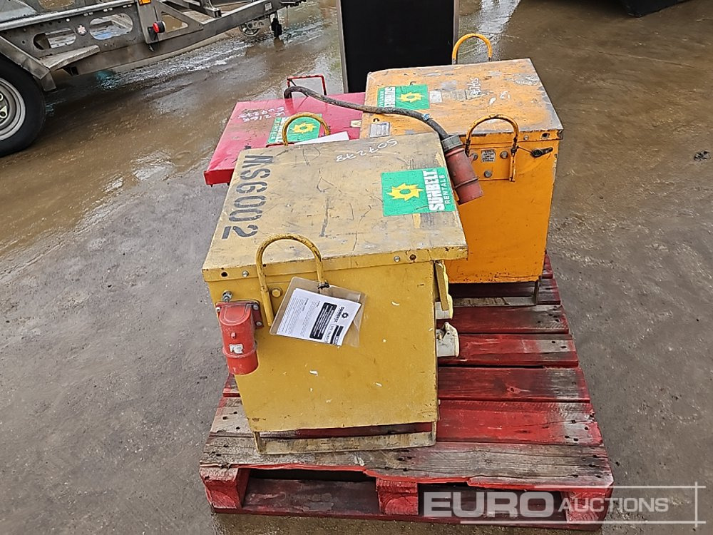 110 Volt Transformer (3 of) - Matériel de chantier: photos 4 110 Volt Transformer (3 of) - Matériel de chantier: photos 4