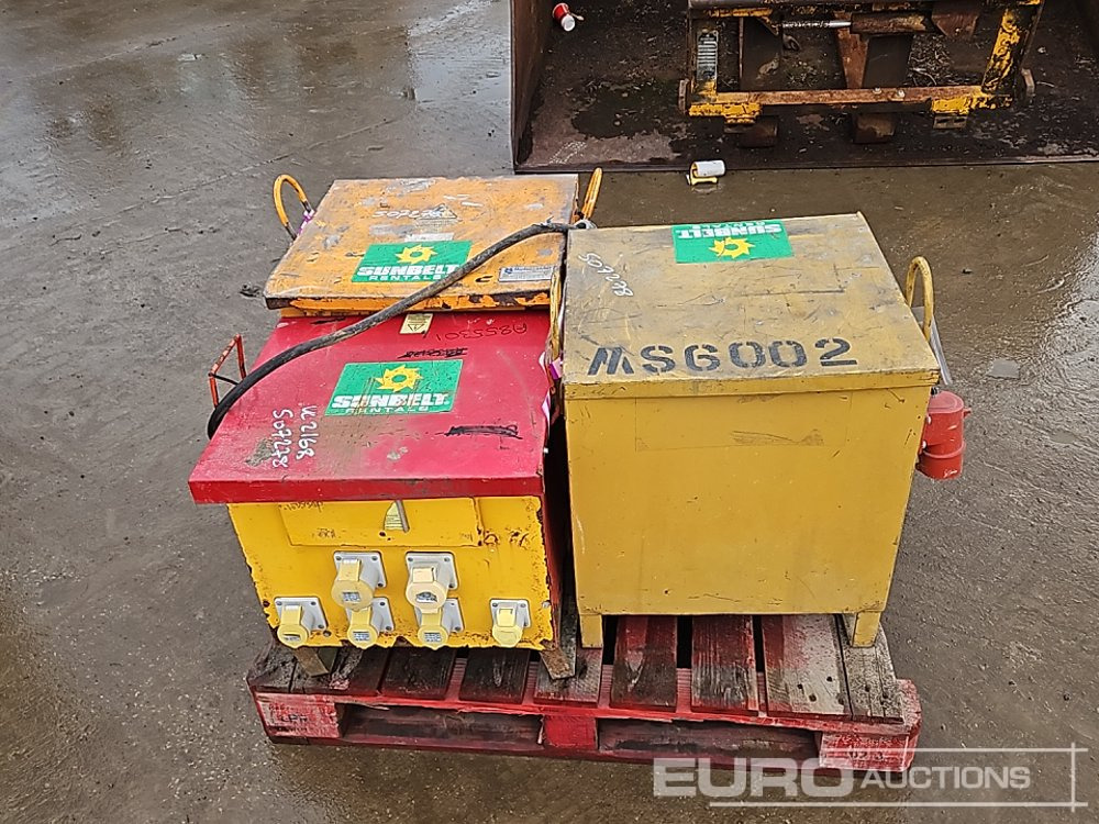 110 Volt Transformer (3 of) - Matériel de chantier: photos 2 110 Volt Transformer (3 of) - Matériel de chantier: photos 2