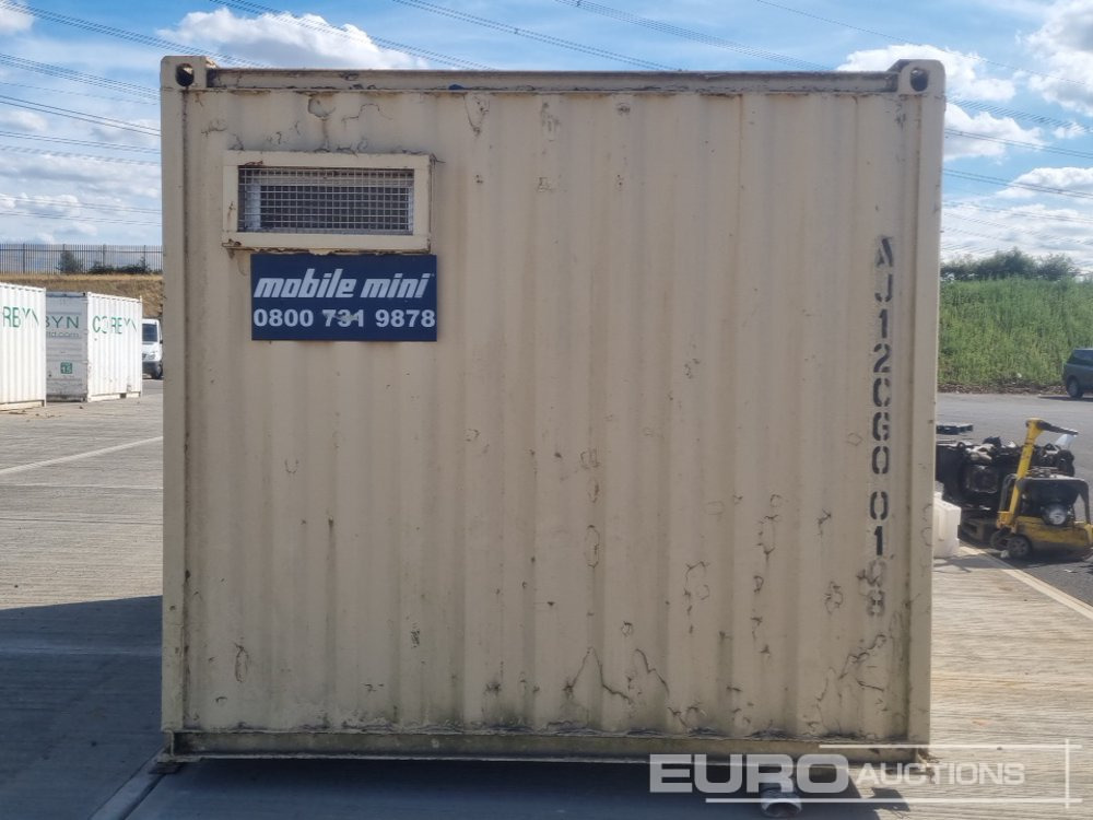 12' x 9' Toilet Block - Conteneur maritime: photos 2 12' x 9' Toilet Block - Conteneur maritime: photos 2