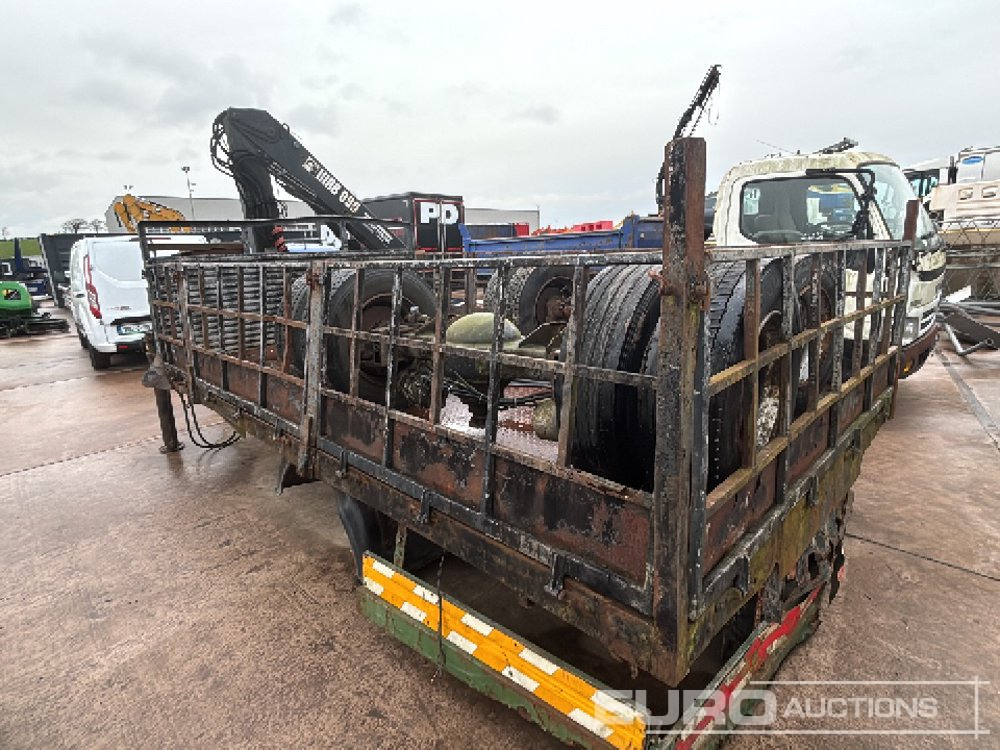 14' x 8' Dropside Body, Hiab 090 Crane - Carrosserie plateau: photos 3 14' x 8' Dropside Body, Hiab 090 Crane - Carrosserie plateau: photos 3