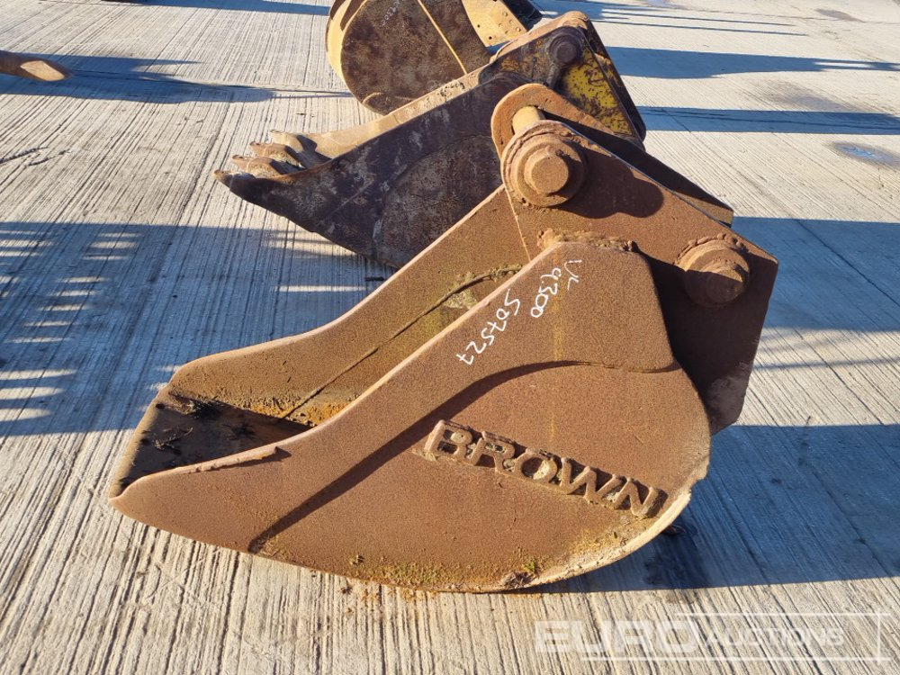 18" Digging Bucket 65mm Pin to suit 13 Ton Excavator - Godet: photos 2 18" Digging Bucket 65mm Pin to suit 13 Ton Excavator - Godet: photos 2