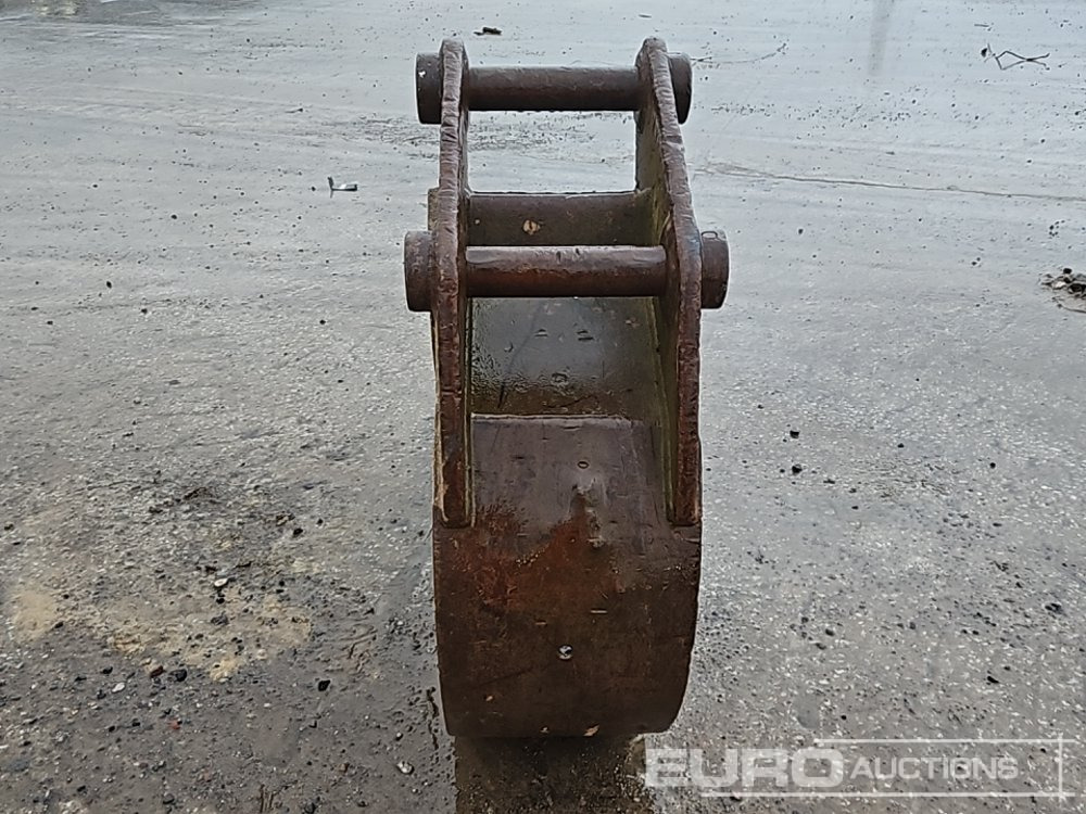 18" Digging Bucket 65mm Pin to suit 13 Ton Excavator - Godet: photos 4 18" Digging Bucket 65mm Pin to suit 13 Ton Excavator - Godet: photos 4