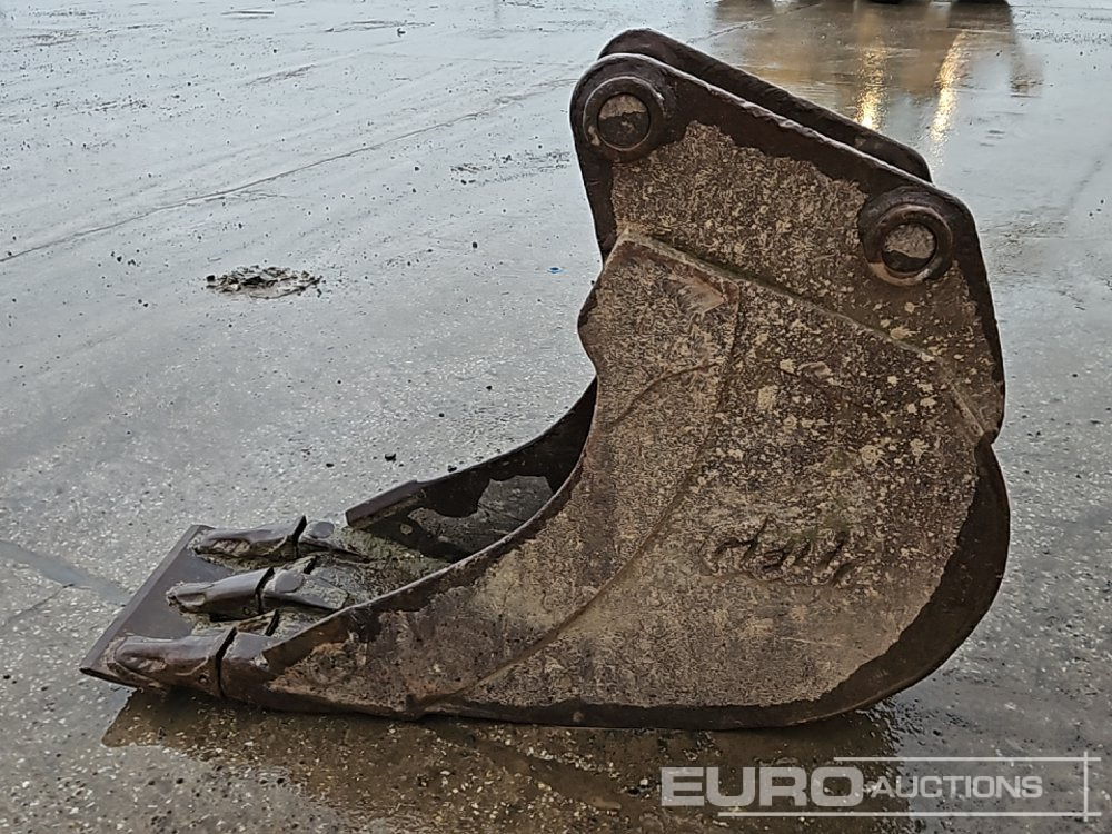 18" Digging Bucket 65mm Pin to suit 13 Ton Excavator - Godet: photos 2 18" Digging Bucket 65mm Pin to suit 13 Ton Excavator - Godet: photos 2