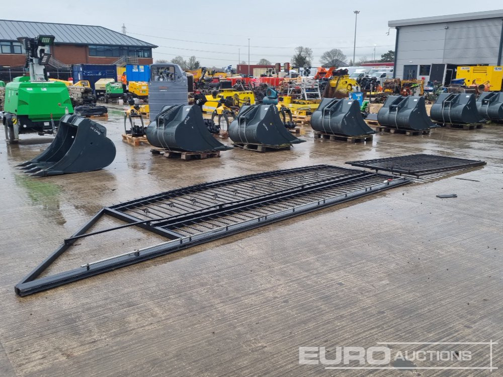 18' Sliding Gate, 15' Bi-Parting Gate - Matériel de chantier: photos 1 18' Sliding Gate, 15' Bi-Parting Gate - Matériel de chantier: photos 1