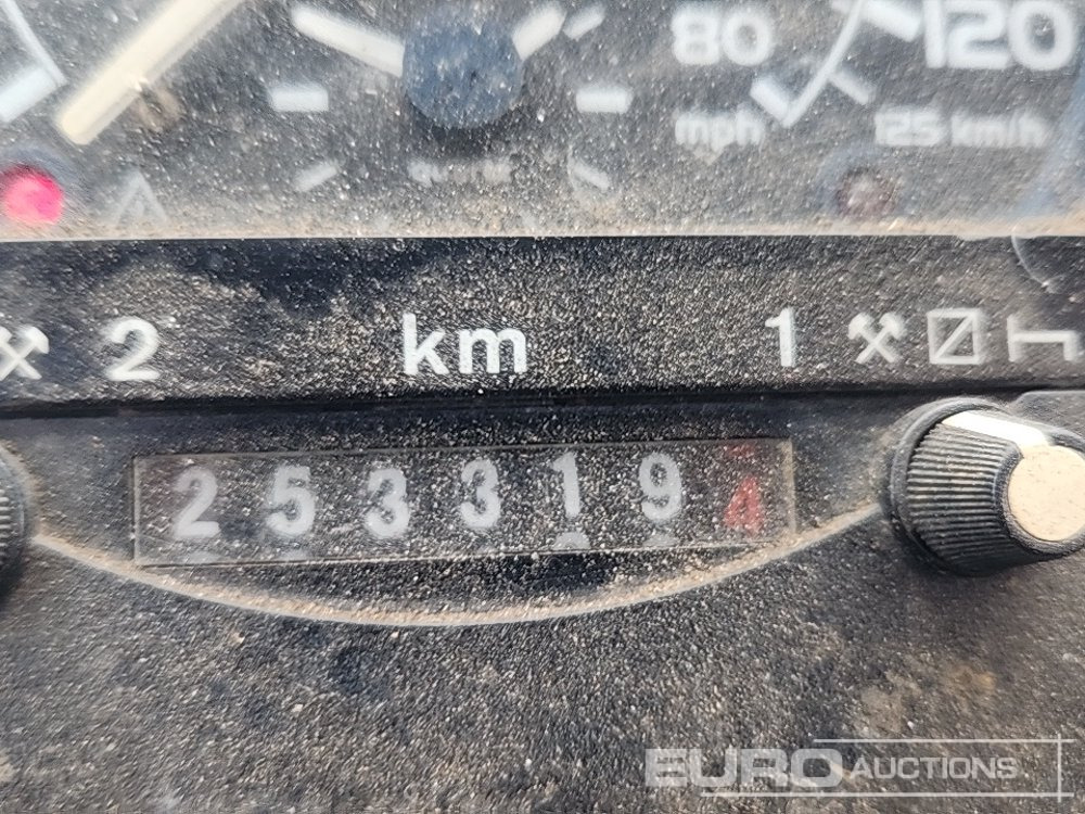 Camion citerne 1995 Volvo FL6 14: photos 36