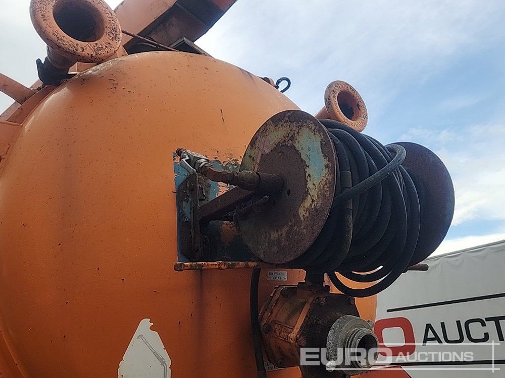 Camion citerne 1995 Volvo FL6 14: photos 18