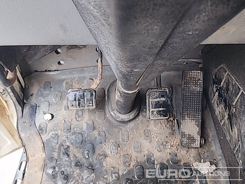 Camion citerne 1995 Volvo FL6 14: photos 32