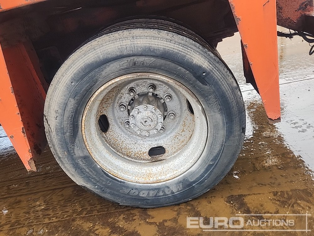 Camion citerne 1995 Volvo FL6 14: photos 6