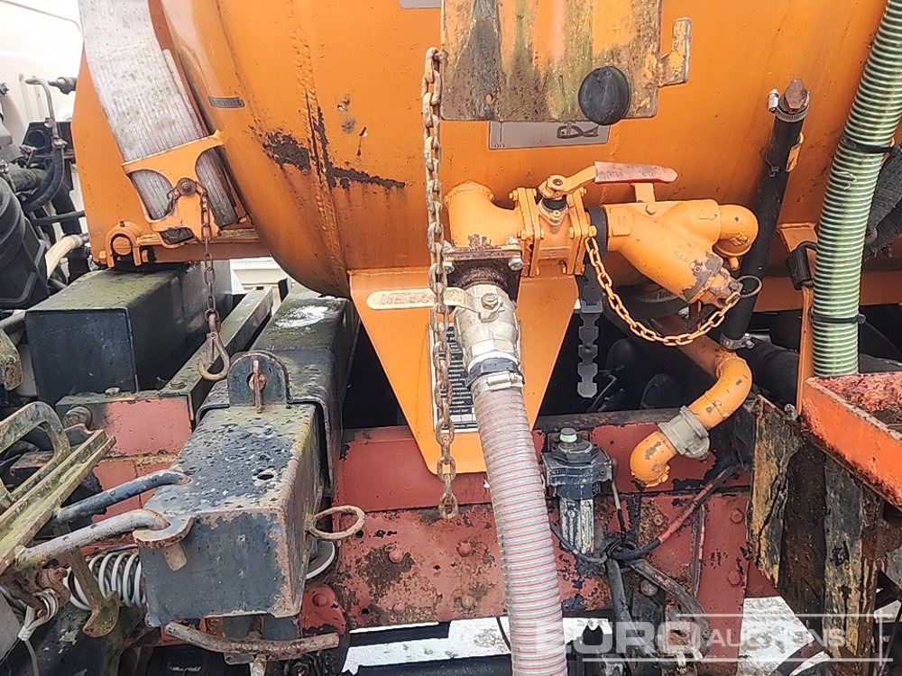 Camion citerne 1995 Volvo FL6 14: photos 11
