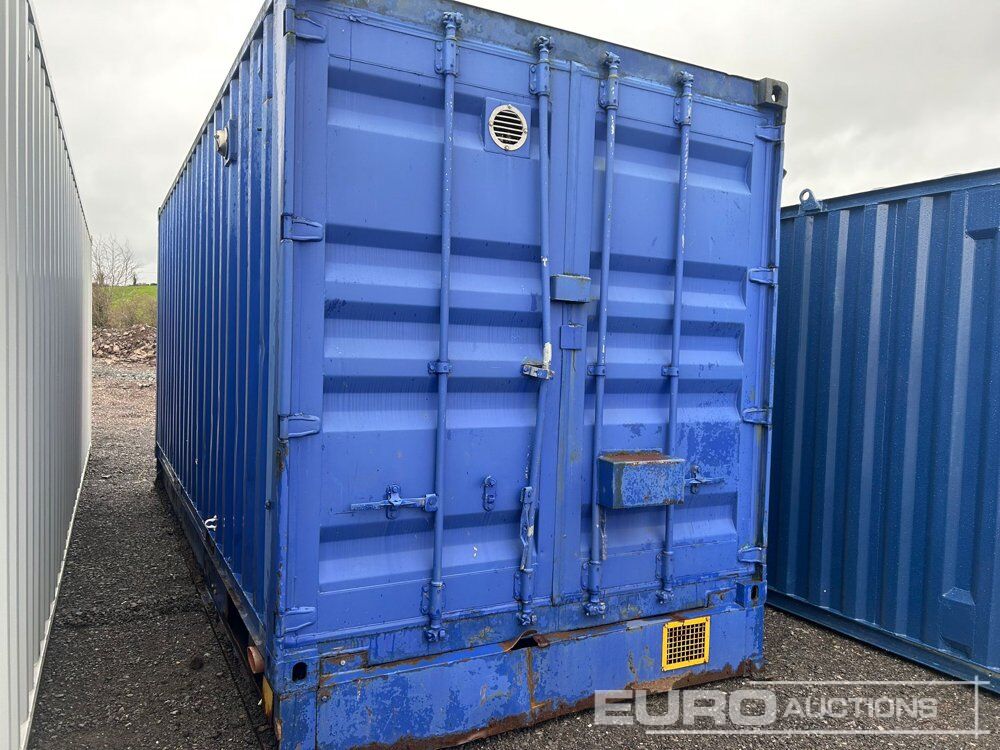 20' x 8' Toilet Block (Cannot Be Reconsigned) - Conteneur maritime: photos 1 20' x 8' Toilet Block (Cannot Be Reconsigned) - Conteneur maritime: photos 1