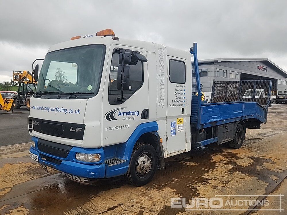 2002 DAF LF - Camion plateau: photos 1 2002 DAF LF - Camion plateau: photos 1
