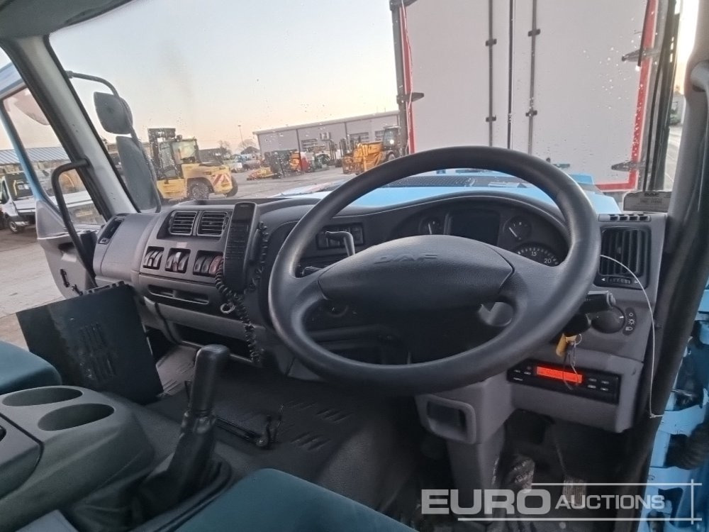 Camion citerne 2003 DAF LF45.180: photos 33