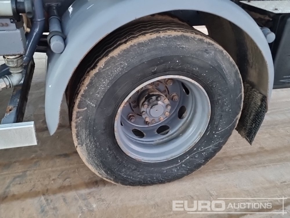 Camion citerne 2003 DAF LF45.180: photos 9