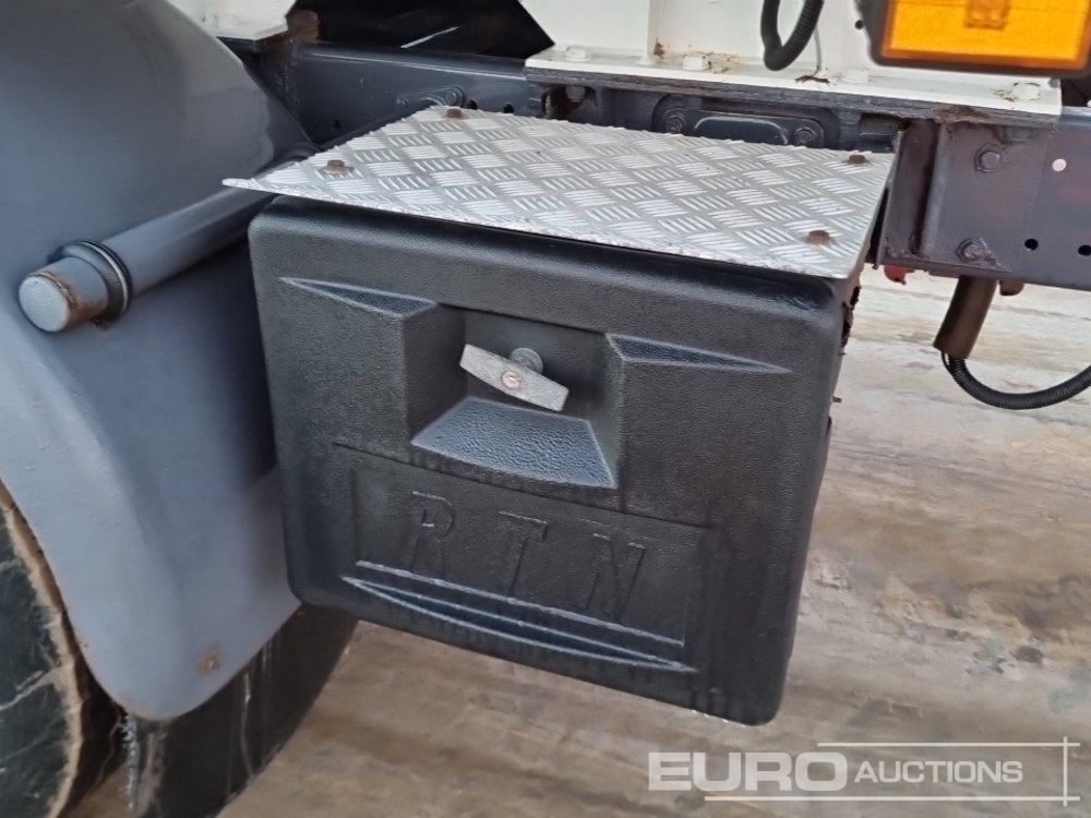 Camion citerne 2003 DAF LF45.180: photos 18