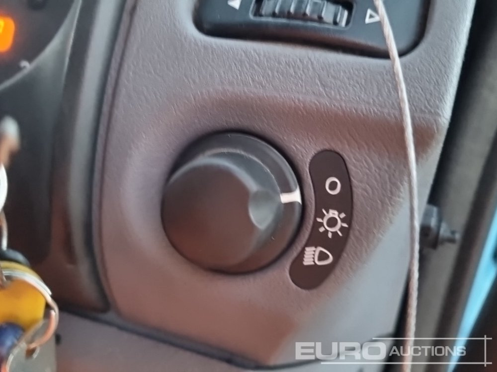 Camion citerne 2003 DAF LF45.180: photos 37