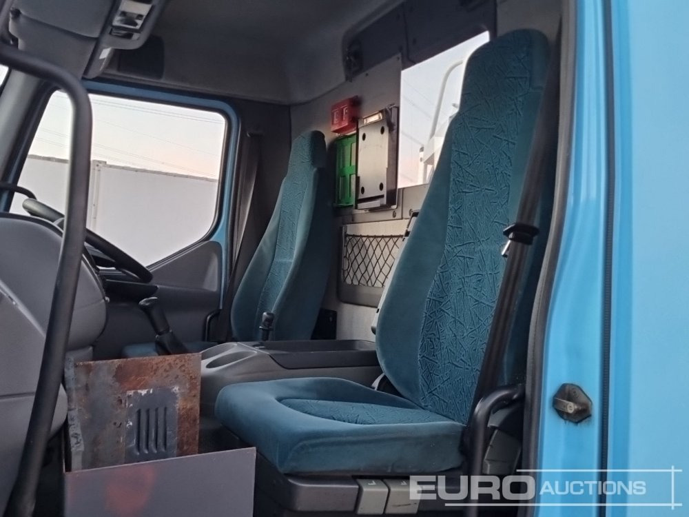 Camion citerne 2003 DAF LF45.180: photos 28