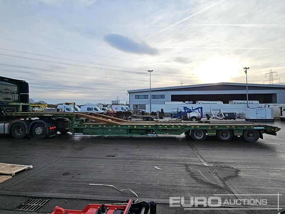 2003 SM TRAILERS Tri Axle Extendable Stepframe Low Loader Trailer, Neck Ramps, Wheel Wells, Steel Ramps - Semi-remorque surbaissé: photos 2 2003 SM TRAILERS Tri Axle Extendable Stepframe Low Loader Trailer, Neck Ramps, Wheel Wells, Steel Ramps - Semi-remorque surbaissé: photos 2