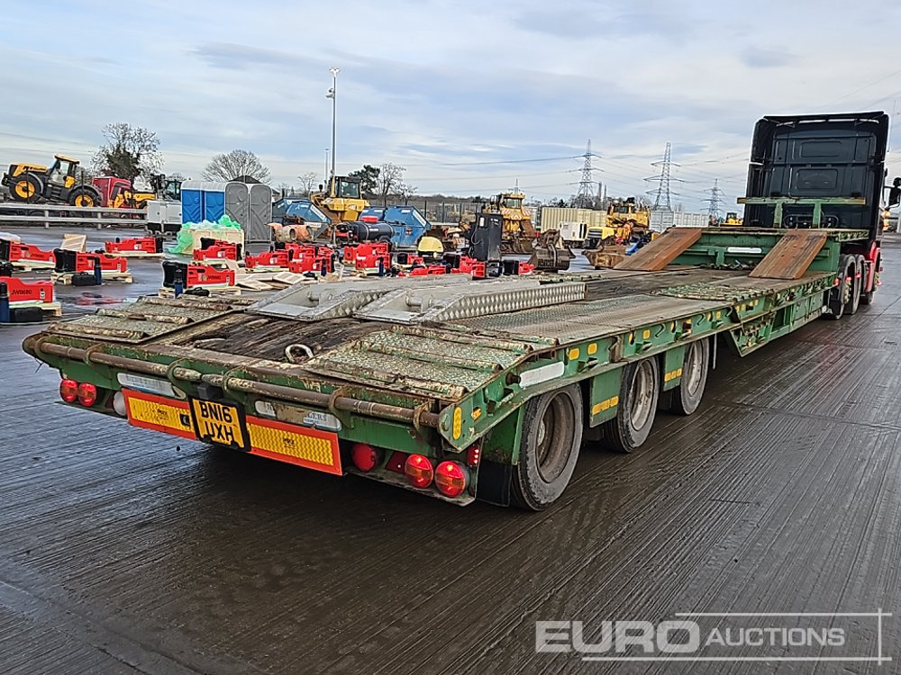 2003 SM TRAILERS Tri Axle Extendable Stepframe Low Loader Trailer, Neck Ramps, Wheel Wells, Steel Ramps - Semi-remorque surbaissé: photos 5 2003 SM TRAILERS Tri Axle Extendable Stepframe Low Loader Trailer, Neck Ramps, Wheel Wells, Steel Ramps - Semi-remorque surbaissé: photos 5