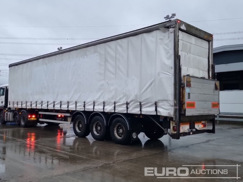 2004 Freuhauf Tri Axle Curtainsider Trailer, Tail Lift - Semi-remorque rideaux coulissants: photos 3 2004 Freuhauf Tri Axle Curtainsider Trailer, Tail Lift - Semi-remorque rideaux coulissants: photos 3