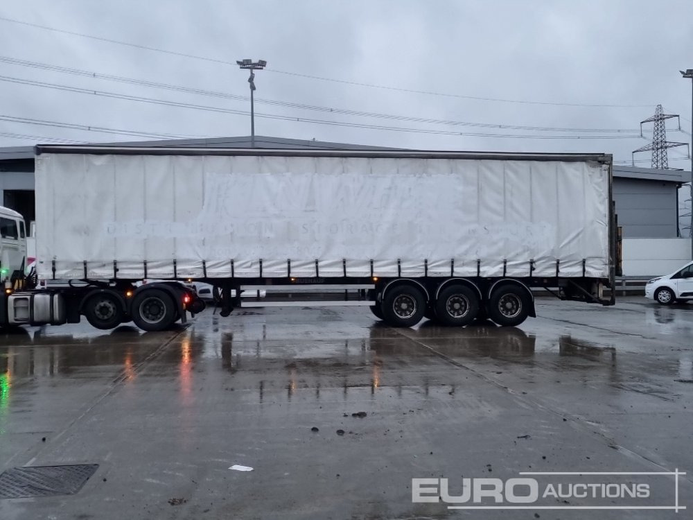 2004 Freuhauf Tri Axle Curtainsider Trailer, Tail Lift - Semi-remorque rideaux coulissants: photos 2 2004 Freuhauf Tri Axle Curtainsider Trailer, Tail Lift - Semi-remorque rideaux coulissants: photos 2