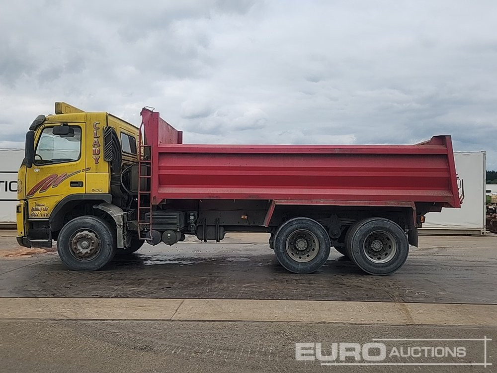 2004 Volvo 8x4 Tipper, Manual Gearbox, Looby Body - Camion benne: photos 2 2004 Volvo 8x4 Tipper, Manual Gearbox, Looby Body - Camion benne: photos 2