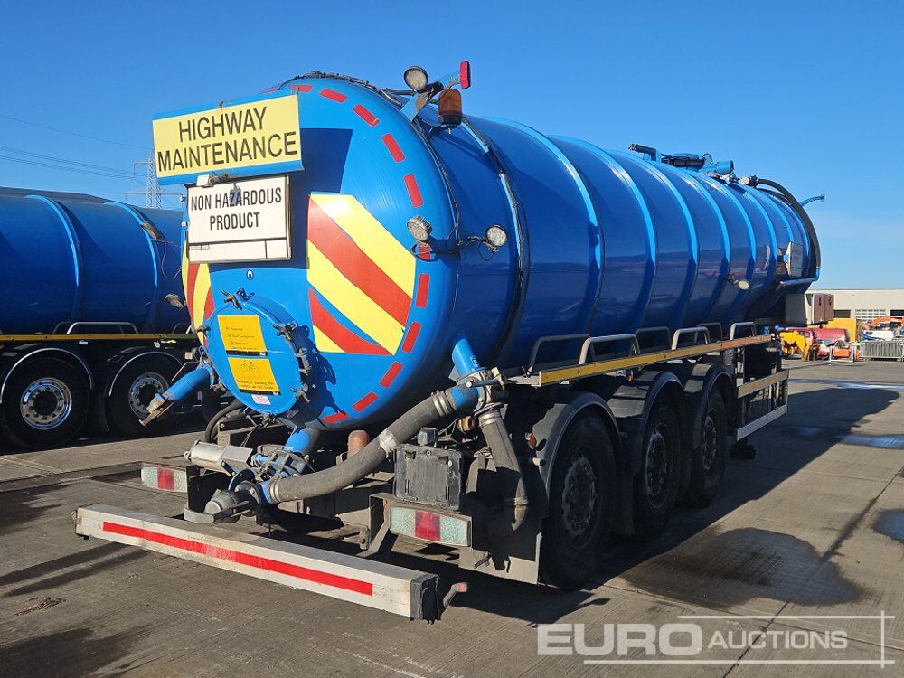 2004 Whale Tri Axle Tanker Trailer, Rear Lifting Axle - Remorque citerne: photos 5 2004 Whale Tri Axle Tanker Trailer, Rear Lifting Axle - Remorque citerne: photos 5
