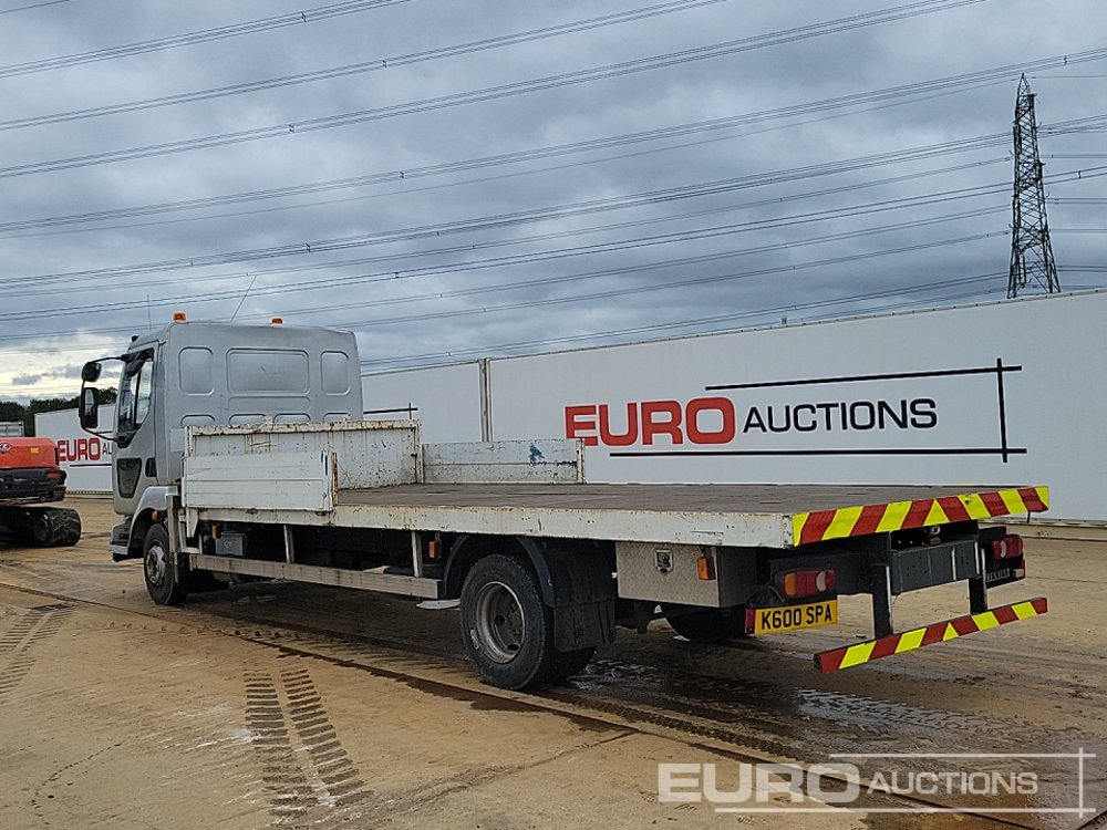 2005 Renault 4x2 Flatbed Lorry, Manual Gearbox (Reg. Docs. Available) - Camion plateau: photos 3 2005 Renault 4x2 Flatbed Lorry, Manual Gearbox (Reg. Docs. Available) - Camion plateau: photos 3