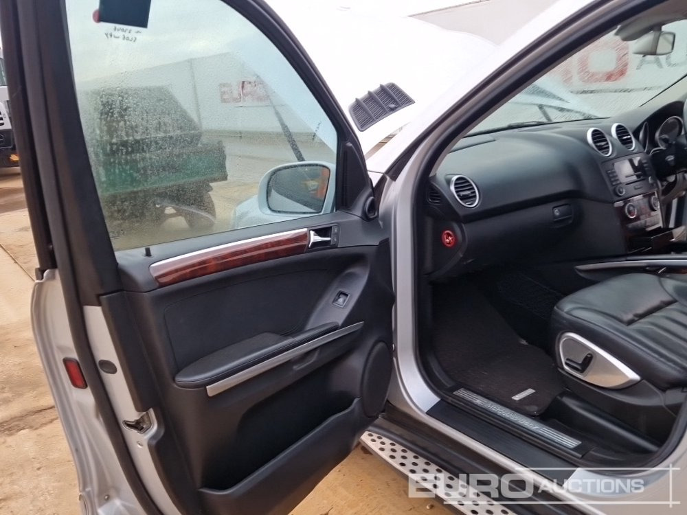 SUV 2006 Mercedes ML320 CDI: photos 24