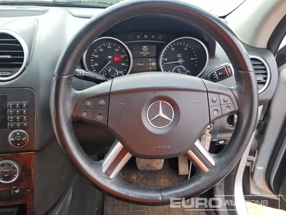 SUV 2006 Mercedes ML320 CDI: photos 34