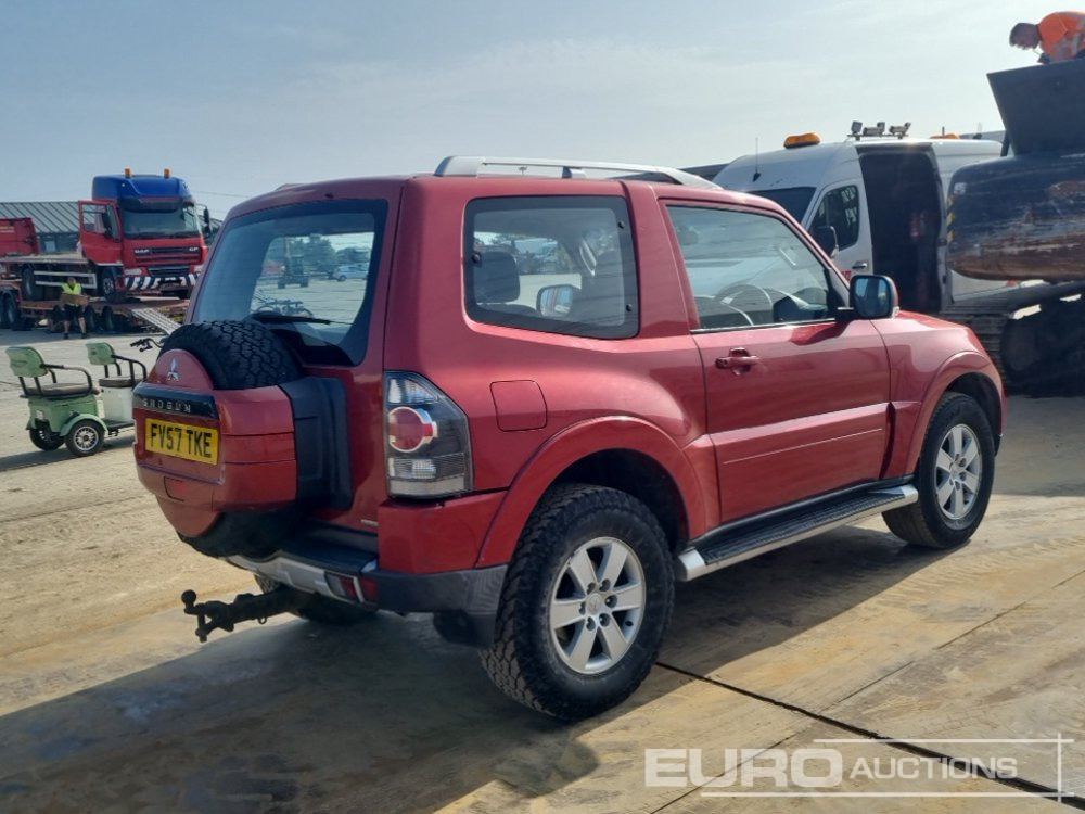 2007 Mitsubishi Shogun - SUV: photos 5 2007 Mitsubishi Shogun - SUV: photos 5