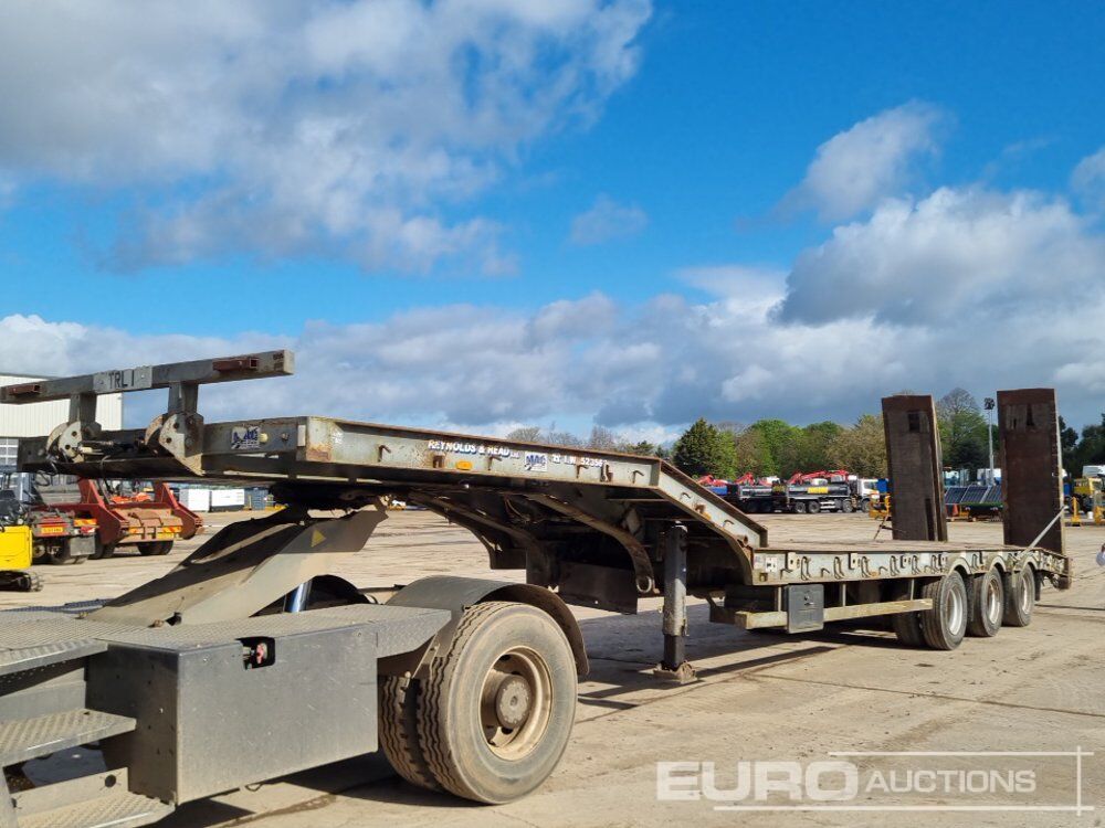 2008 MAC Tri Axle Step Frame Low Loader Trailer, Outriggers, Hydraulic Ramps - Semi-remorque surbaissé: photos 1 2008 MAC Tri Axle Step Frame Low Loader Trailer, Outriggers, Hydraulic Ramps - Semi-remorque surbaissé: photos 1