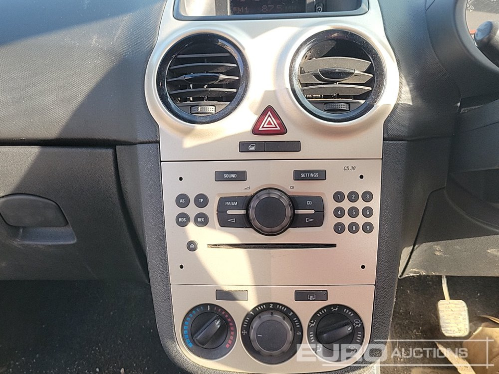 Voiture 2008 Vauxhall Corsa: photos 29