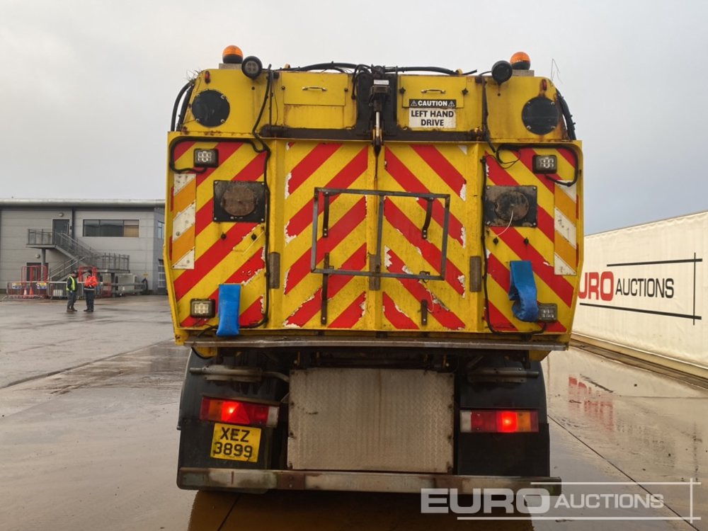 2009 DAF CF - Balayeuse de voirie: photos 4 2009 DAF CF - Balayeuse de voirie: photos 4