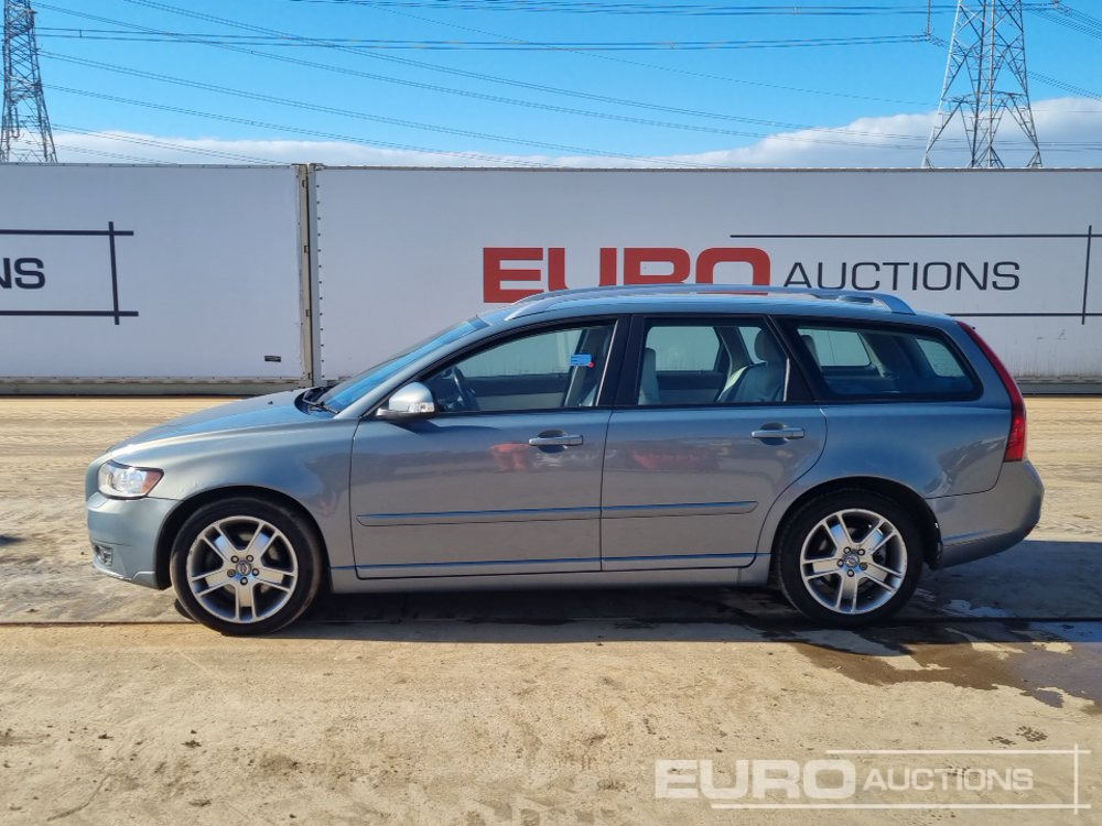 2009 Volvo V50 - Voiture: photos 2 2009 Volvo V50 - Voiture: photos 2