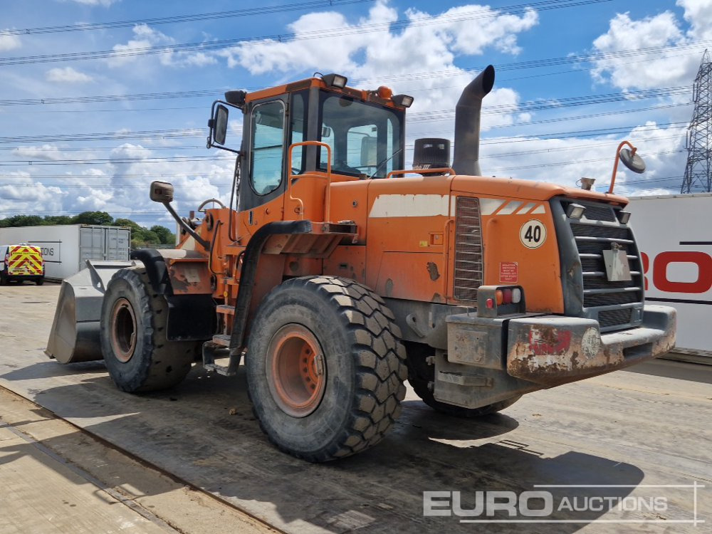 2011 Doosan DL300 - Chargeuse sur pneus: photos 3 2011 Doosan DL300 - Chargeuse sur pneus: photos 3