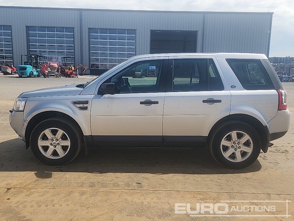2011 Land Rover Freelander - SUV: photos 2 2011 Land Rover Freelander - SUV: photos 2