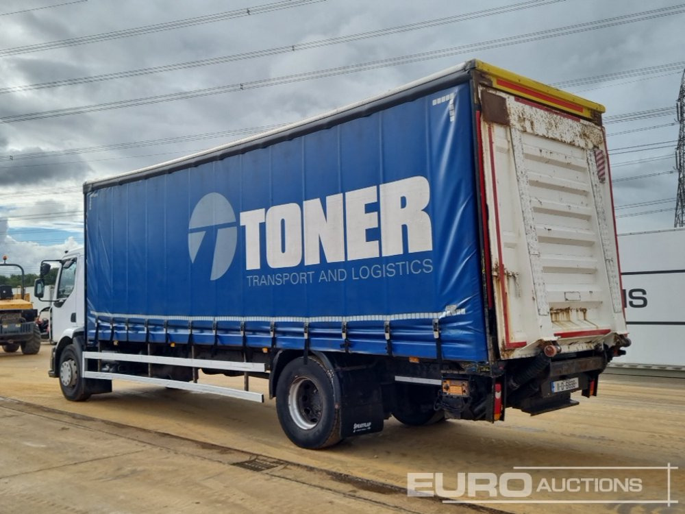 2011 Renault 4x2 Curtainsider Lorry, Hydraulic Ramp, Manual Gearbox - Camion à rideaux coulissants: photos 3 2011 Renault 4x2 Curtainsider Lorry, Hydraulic Ramp, Manual Gearbox - Camion à rideaux coulissants: photos 3
